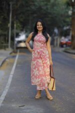 ANNI DESIGNER Women's Rayon Blend Floral Straight Kurta - Image 3