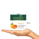 Biotique Vitamin C Correcting and Brightening Non Greasy Face - Image 4